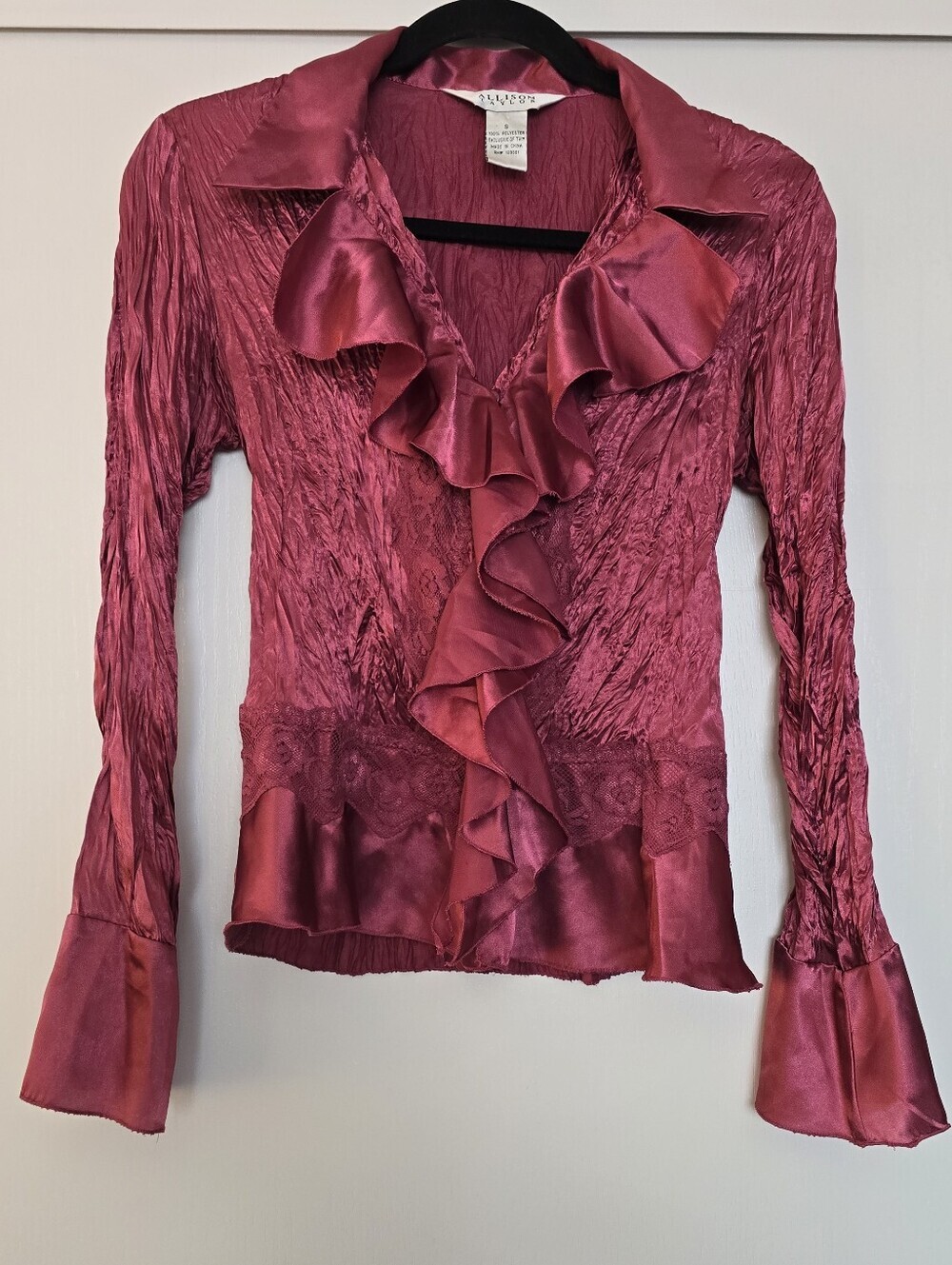 Allison Taylor - Vintage Y2K Crinkle Ruffle Lace Bell Sleeve Top
